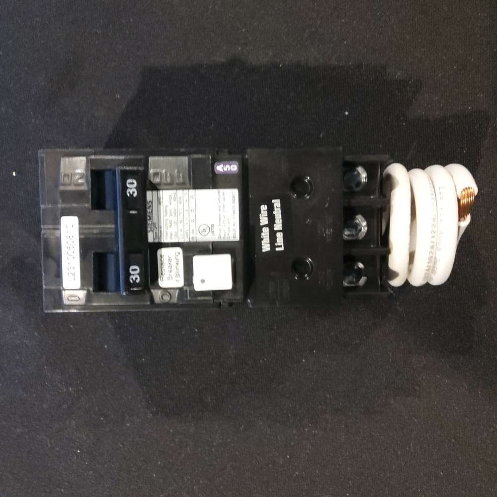 Siemens 30 Amp circuit breaker